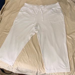 Athletic Works Super comfy knit capris! Size XL (16-18)